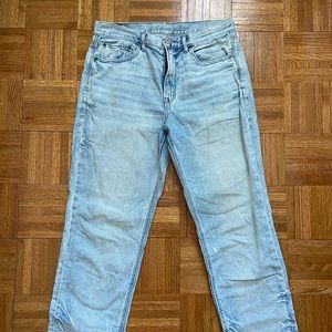 American Eagle 90’s Boyfriend Jeans